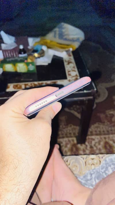 Vivo y51 4 gb ram 128 gb rom battery change hy Lekin achi wali lagi hy