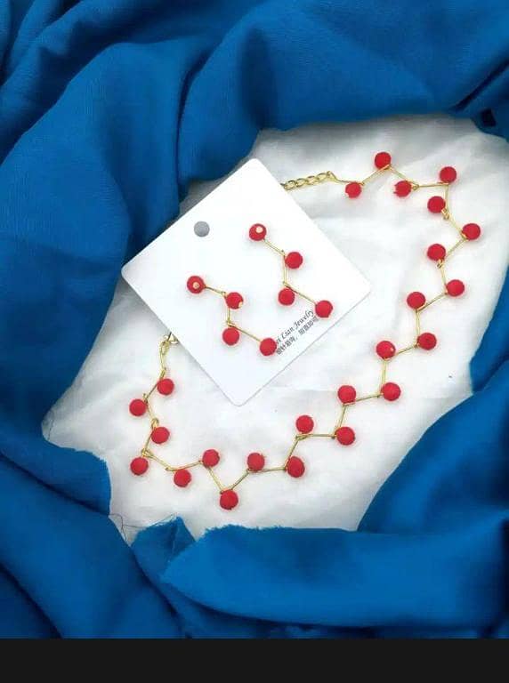 Zig Zag Necklace In Red