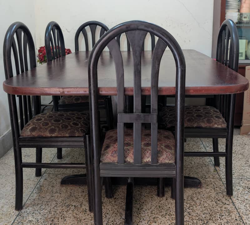 Solid Wooden Dining Table 10/10 condition 4