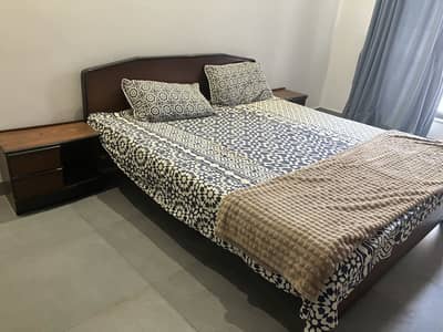 Bedset with side tables
