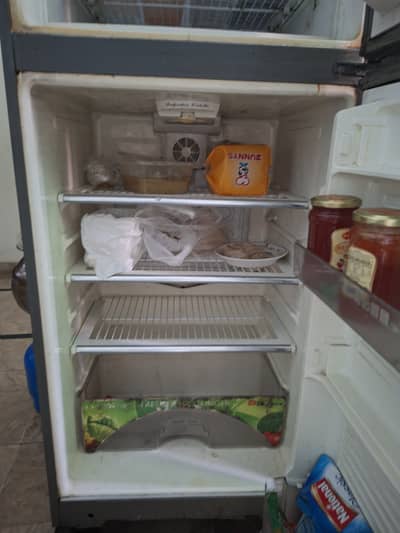 Dawlance fridg for sale