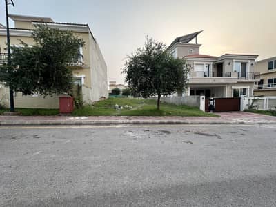 Bahria Enclave Beautiful Location Possession Able 10 Marla Plot Available For Sale In Reasonable Demand.