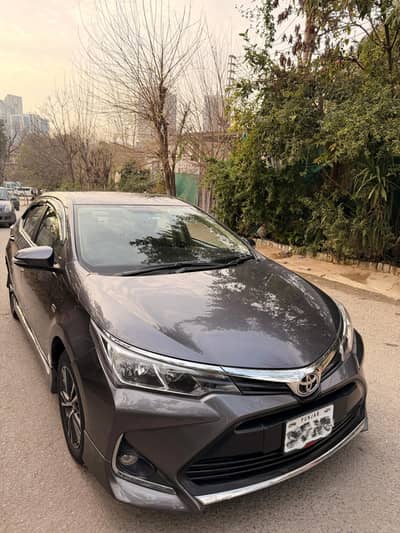 Toyota Corolla Altis X