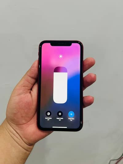 IPHONE XR 64GB FACTORY UNLOCKED (read description)