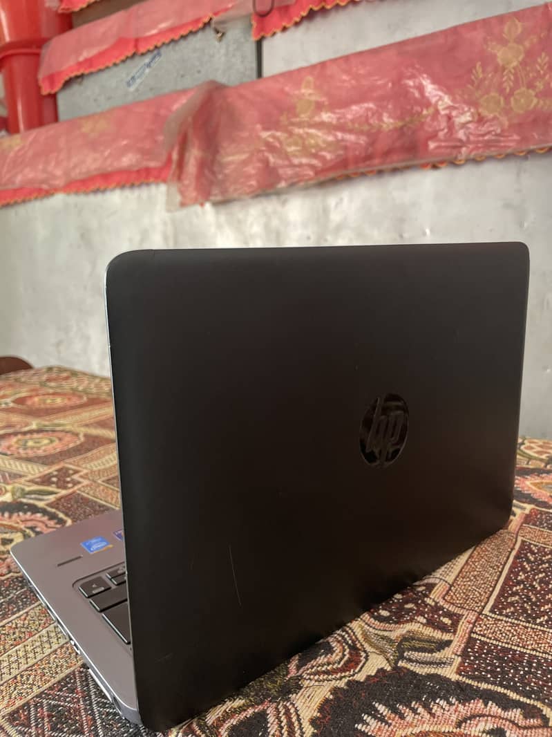 LAPTOP 4