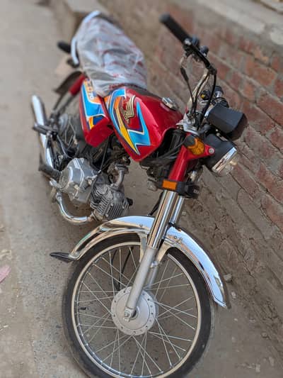  URGENT SALE – Honda CD 70 2026 Model – Only 2760 KM