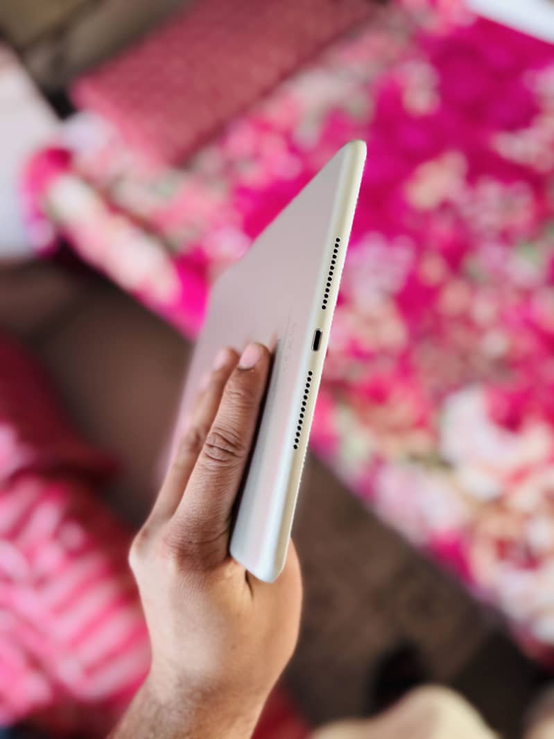 iPad 7th Generation 6