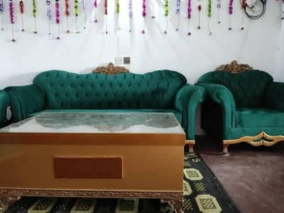 mukamal sofa set brand new no used golden pain with table