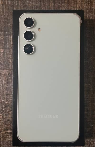 Samsung S23fe