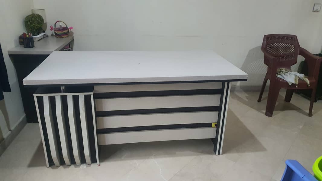 Office table 0