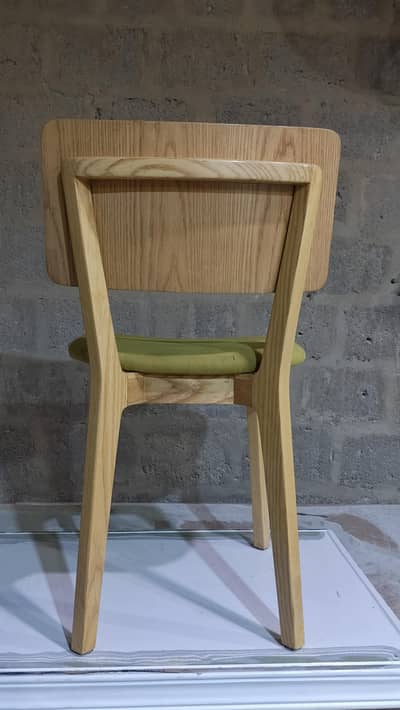 wooden chair in oak,,