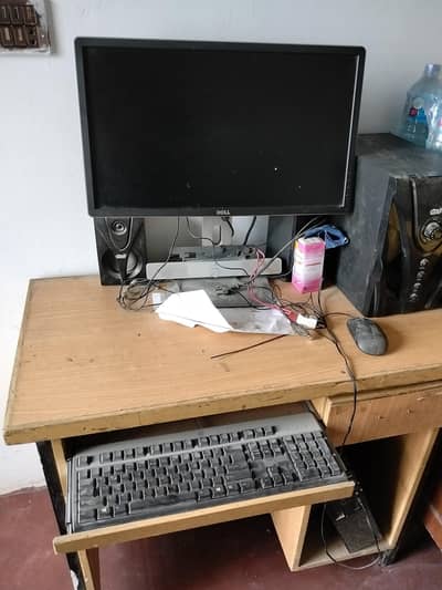 mukamal computer set with table