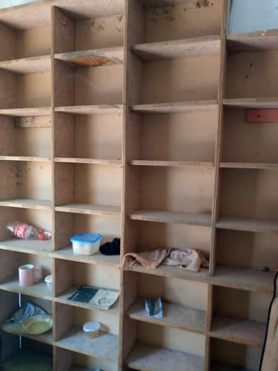 03066155903دو لکڑی کے رینک ہیں بہت اچھے بنے ہیں