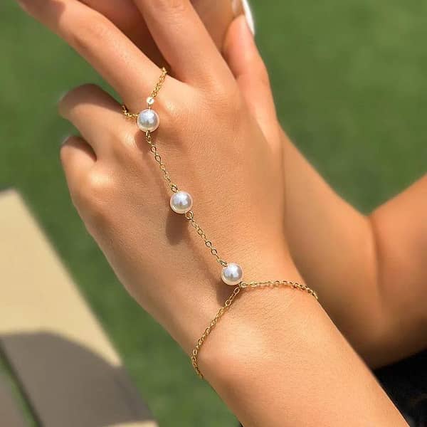 Lacteo Imitation Pearl Bracelet Finger Ring with Connecting Link Hand Harness (Model E02160E1, Women)