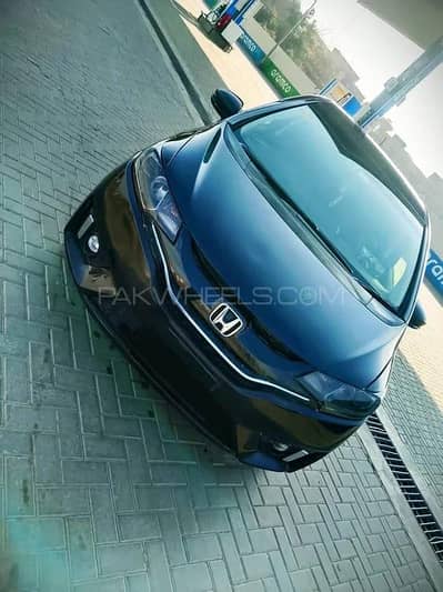 Honda fit 2014. modal Japan ka hai or Yahan ka 2017hai