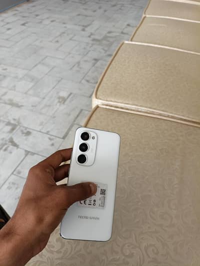 Tecno spark 40 pro plus