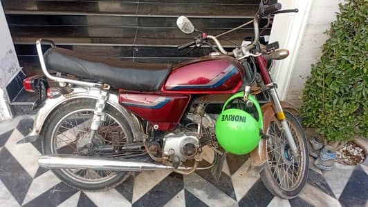 Honda CD70 used like new