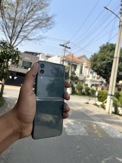 Samsung Z Flip 3  90fps pubg  8/128gb Non Pta