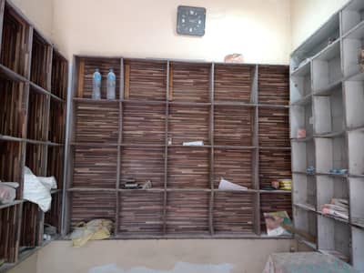 3 wood play rack , 1 counter , look like new