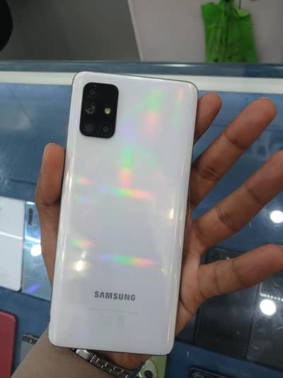 Samsung Galaxy A71  8 / 128