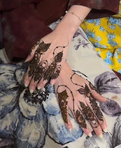 Mehndi designer