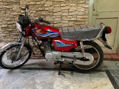 Honda CG 125 model 2017 Lahore number