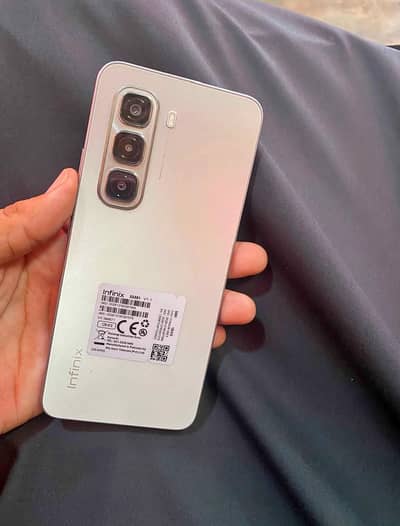 Infnix Hot 50 Pro 128GB 8GB RAM 10/10  33W Charge 120Hz HD LED