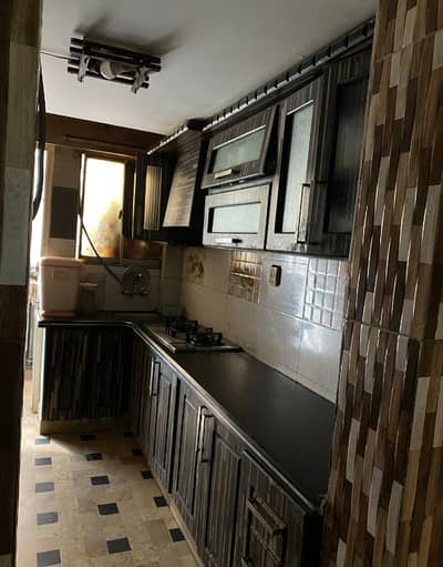 1450 Square Feet Flat For Grabs In Gulistan-E-Jauhar