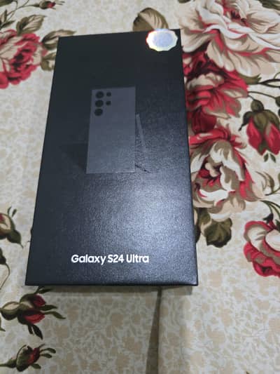 Samsung Galxy S24 Ultra  12GG/1TB Titanium Black New Condition