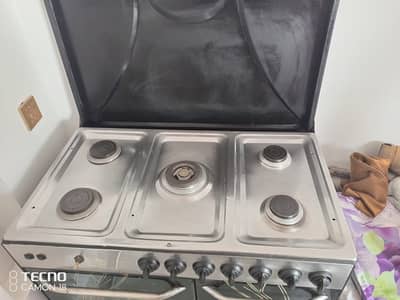 cooking range with 5 Burners