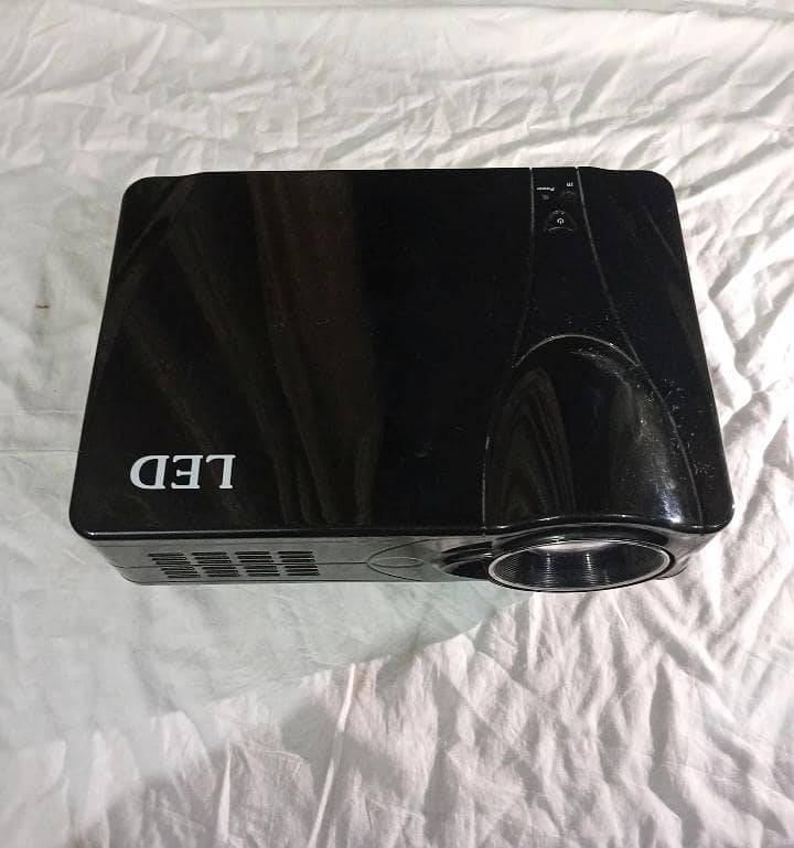 LED Projector 4