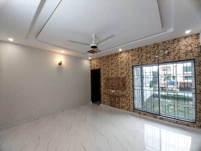 Spacious 1 Kanal Upper Portion for Rent Abdalian Cooperative Society