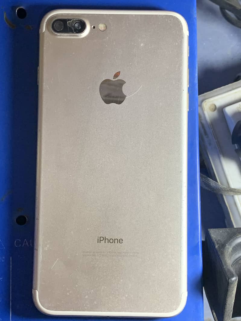 iPhone 7plus screen broken 1