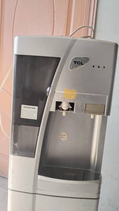 TCL WATER DISPENSER