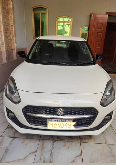 Suzuki Swift GLX 2022