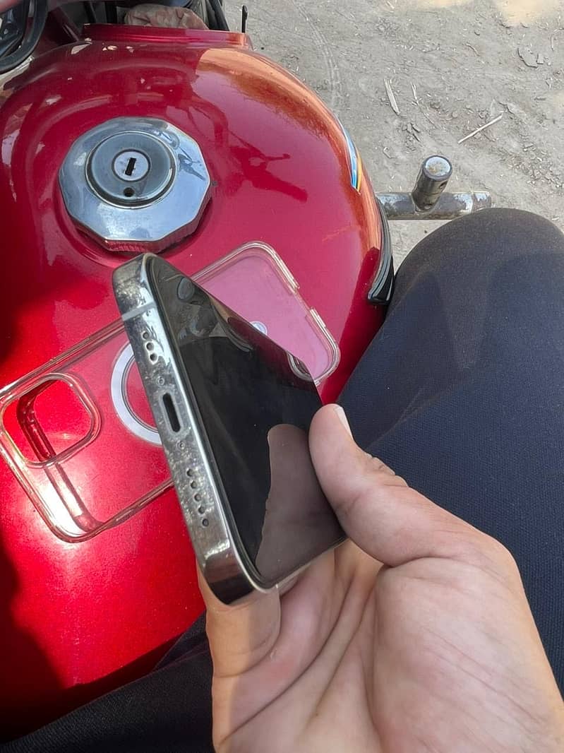 12 pro 9/10 condition 1