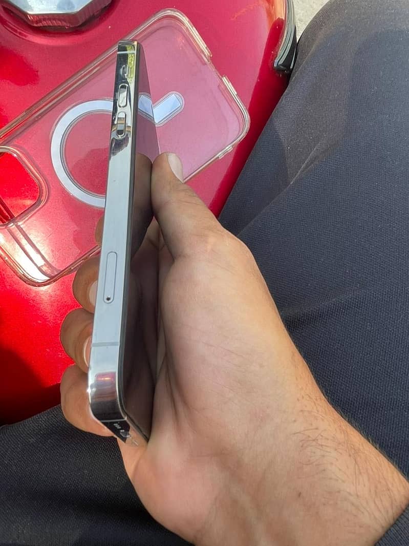 12 pro 9/10 condition 4