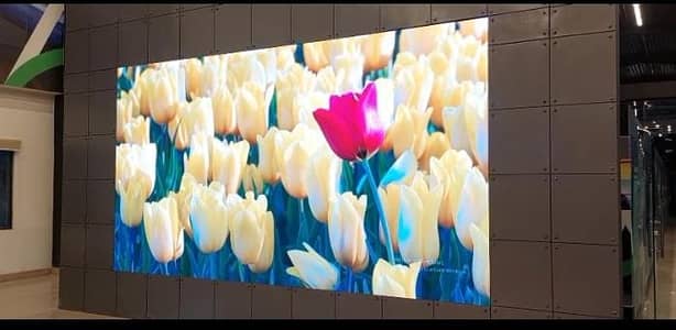 Indoor SMD Screens/Video Wall Mount/Outdoor Pole Streamer/SMD Standee