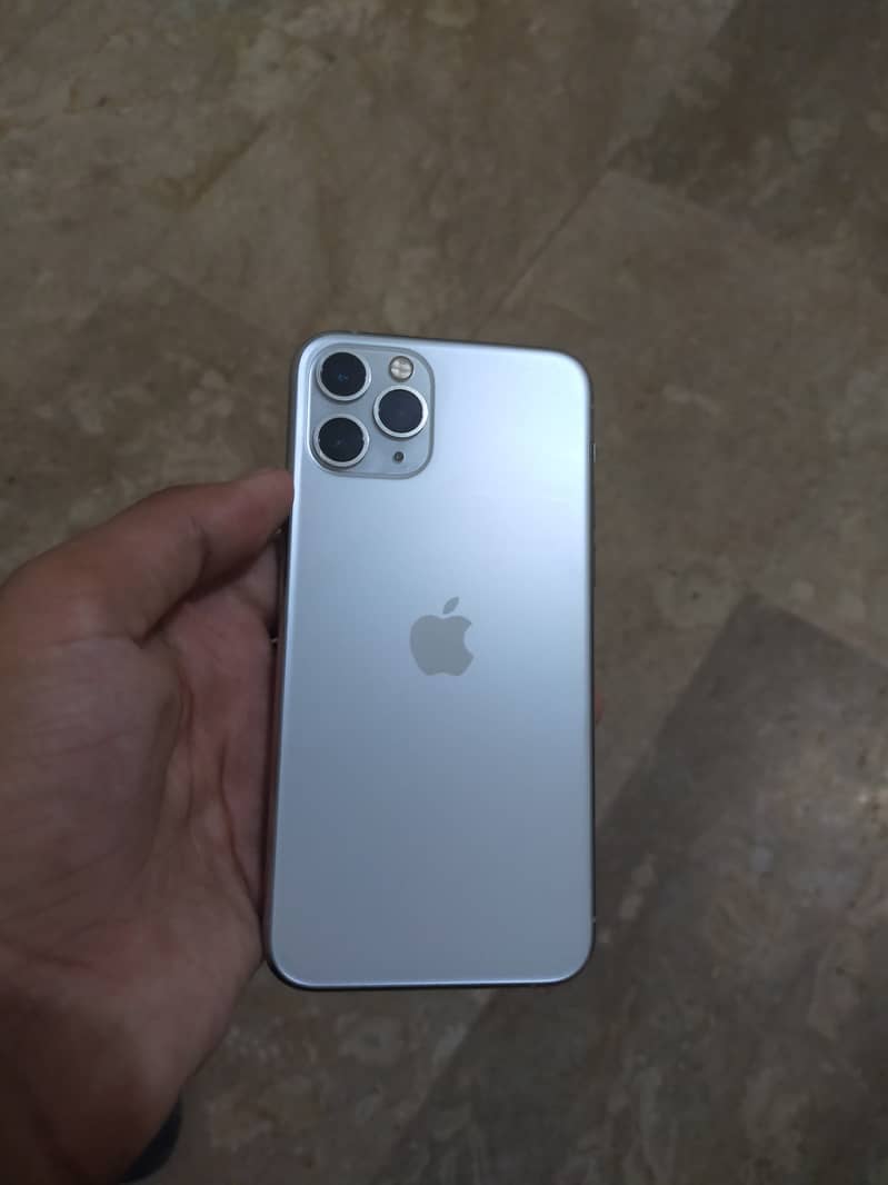 iPhone 11 Pro 1