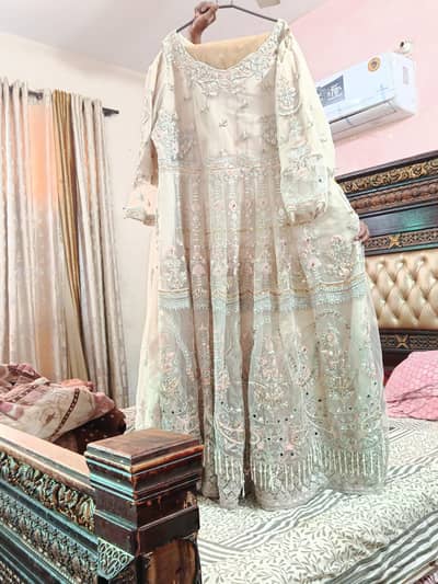 bilkul new hai Maria b brand  Demand: 8000 (slightly negotiable