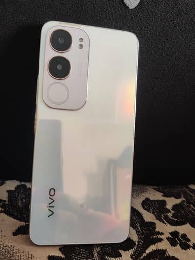 vivo Y19s