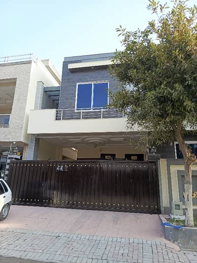 Brand New House For Sale. Mai Service Road Top City 1 Islamabad