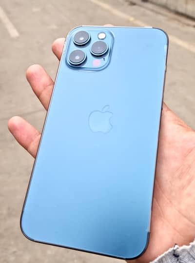 Iphone 12 pro max 128gb - condition 10 by 10. BAttry health 85.