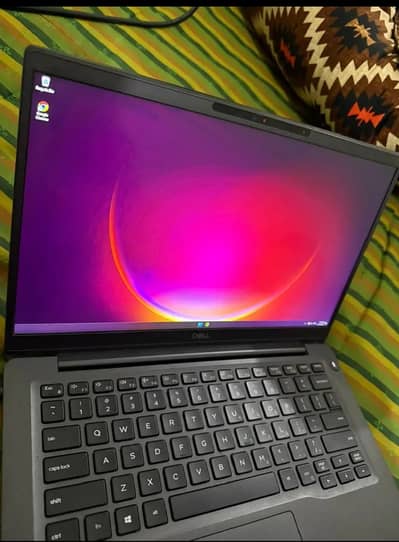 Dell Latitude 7400