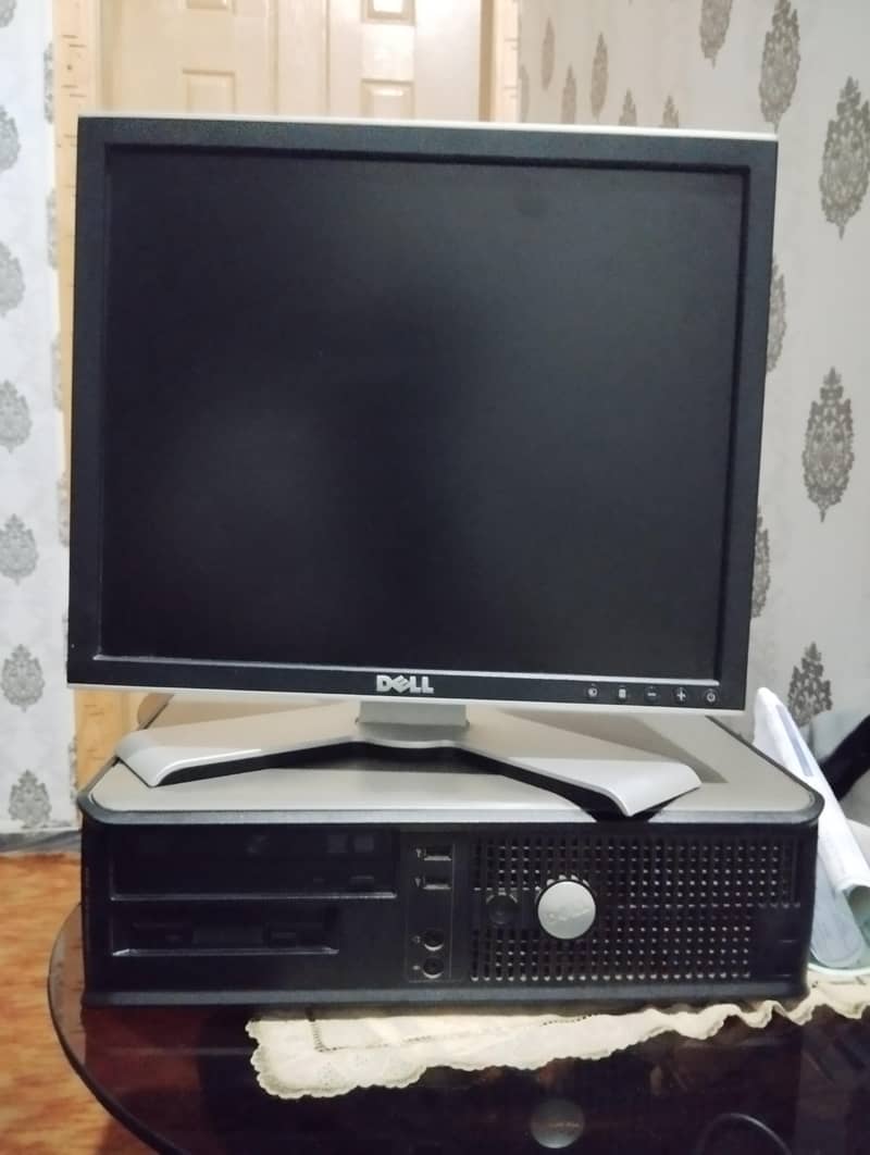 computer pc with lcd 0