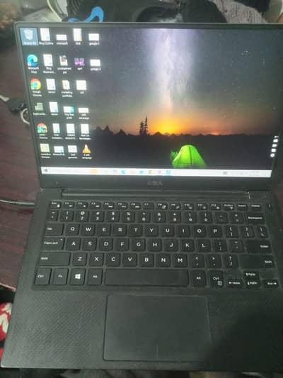 Dell XPS I5 7th generation Ram: 8GB Storage: 512GB