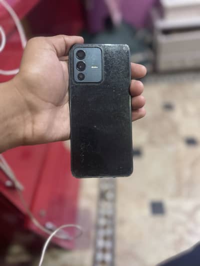 Vivo v23 pro in lush condition