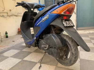 Suzuki scooty