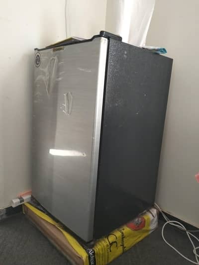 Dawlance Mini fridge