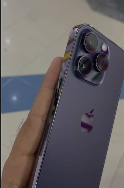 Apple iPhone 14 Pro he aur bhai sim chalte he e sim lagti he 3 mahine